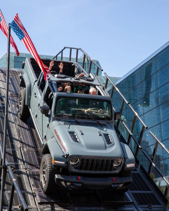 Goodbye 2025, hello 2026! ✨ We’re officially in Auto Show countdown mode. What was your favorite moment from the 2025 #NYIAS? 👇